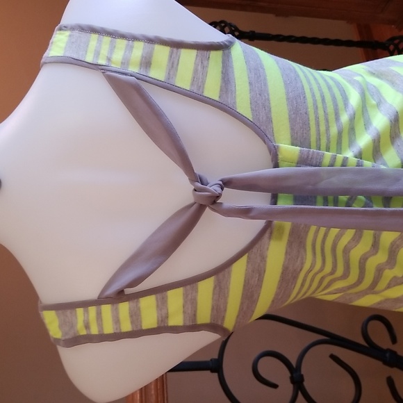 Outback Red tank - Picture 4 of 6